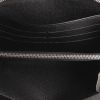 Louis Vuitton Zippy wallet in black epi leather - Detail D2 thumbnail