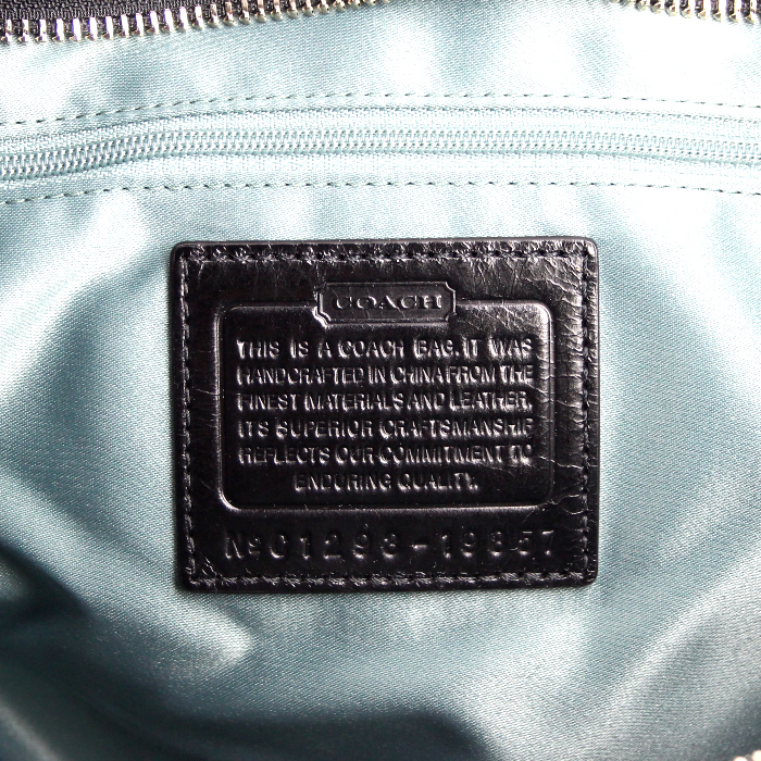 Sac à main Coach en cuir matelassé noir - Detail D3