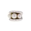 Anello Poiray Fidji modello grande in oro bianco e perle bianche - 00pp thumbnail