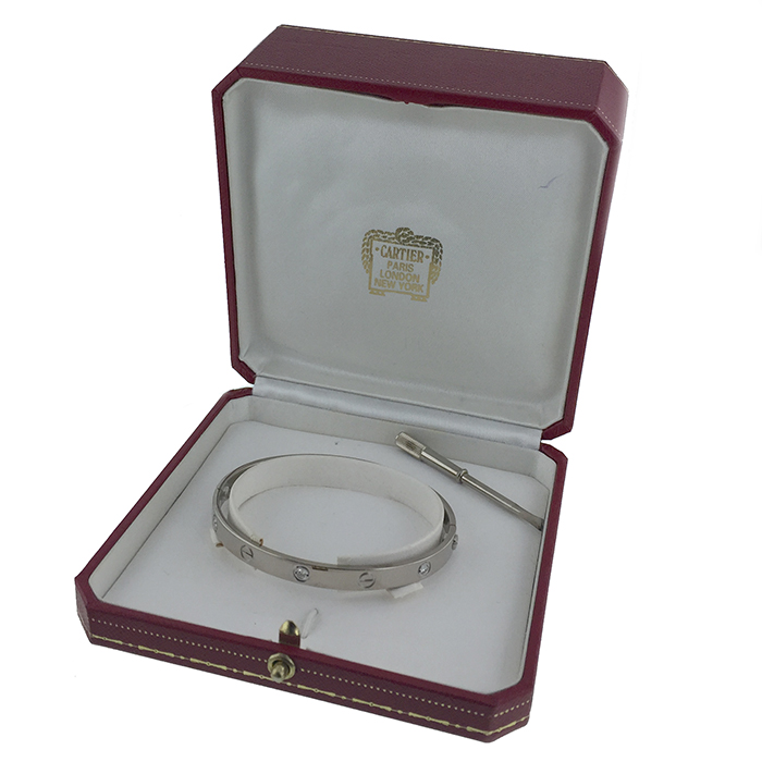 Brazalete Cartier Love en oro blanco y diamantes - Detail D2