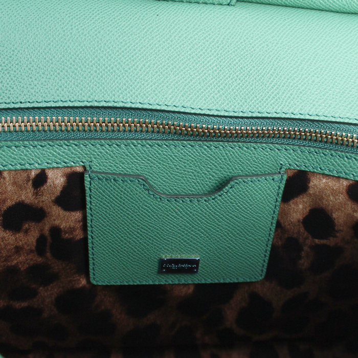 Dolce
Gabbana large model handbag in green grained leather - Detail D4