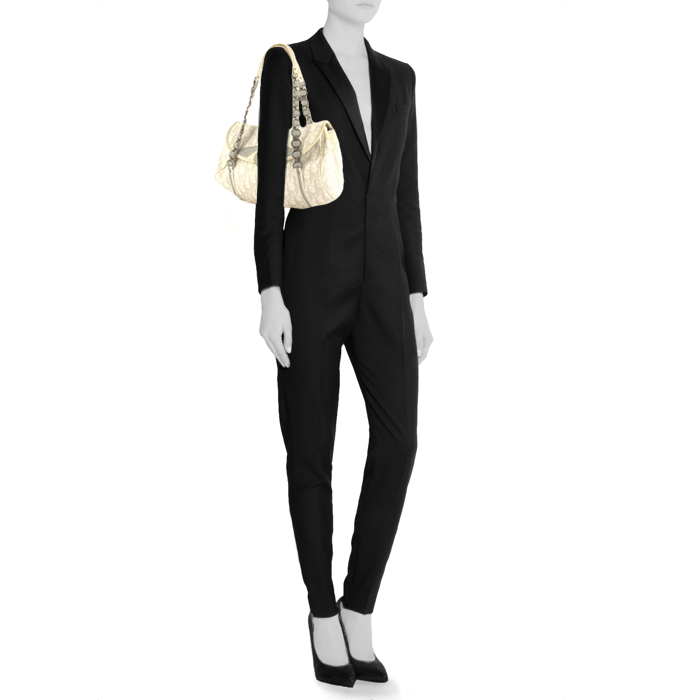 Bolso de mano Dior en lona Monogram y cuero beige - Detail D1