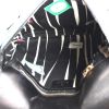 Bolso de mano Gucci en lona Monogram negra y cuero negro - Detail D2 thumbnail