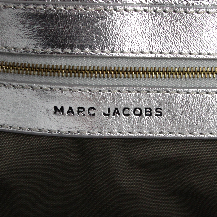 Marc Jacobs shopping bag in silver leather - Detail D3