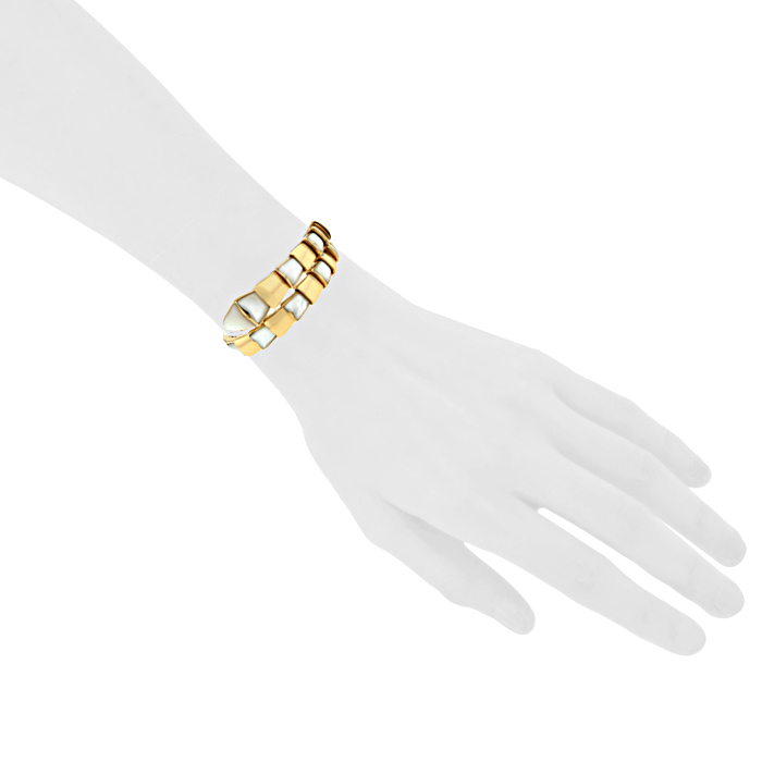Bracelet articulé Bulgari Serpenti en or jaune et nacre blanche - Detail D1