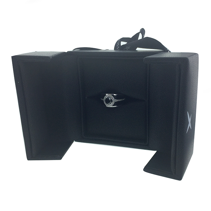 Bague Mauboussin L'Oeuvre Noire en or blanc,  laque noire et diamants blancs et en diamant noir - Detail D2