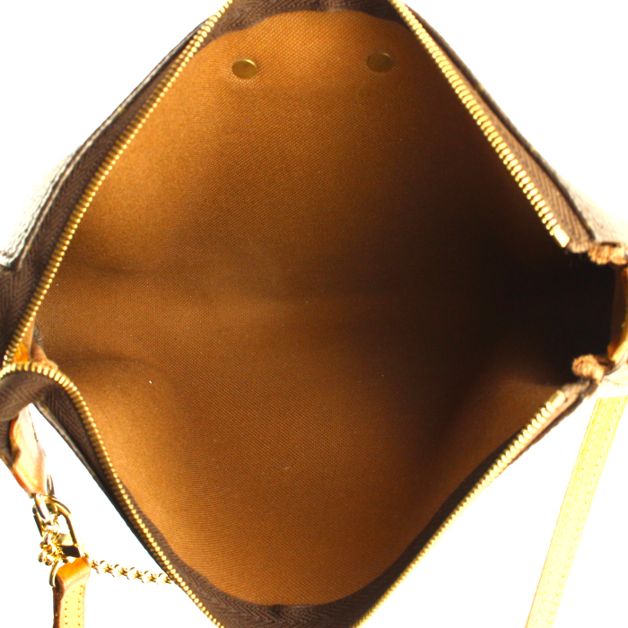 Bolsito de mano Louis Vuitton Pochette accessoires en lona Monogram y cuero natural - Detail D2