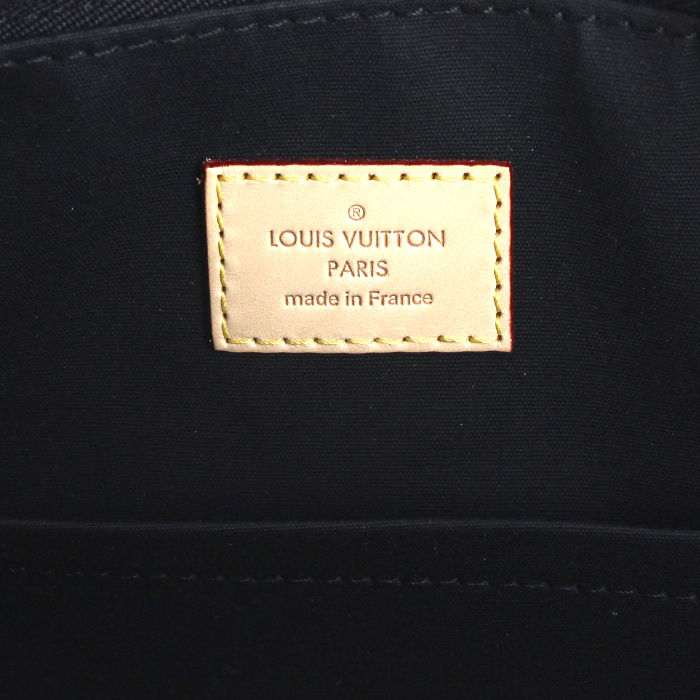 Sac à main Louis Vuitton en cuir vernis monogram noir - Detail D4