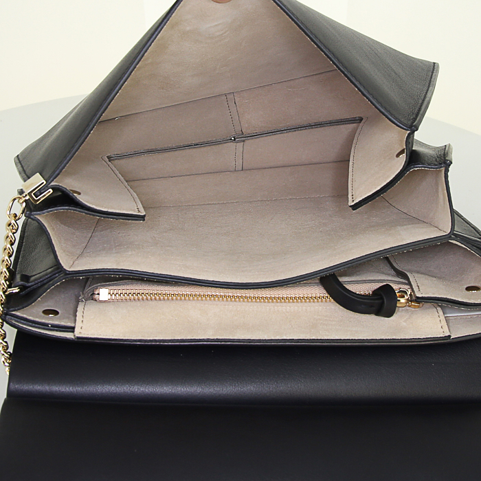 Bague ouverte Cartier C De Cartier petit modèle en or jaune - Detail D2