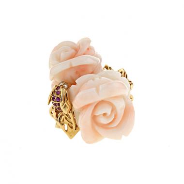 Sortija Dior Pré Catelan en coral rosa,  oro amarillo y zafiros rosas