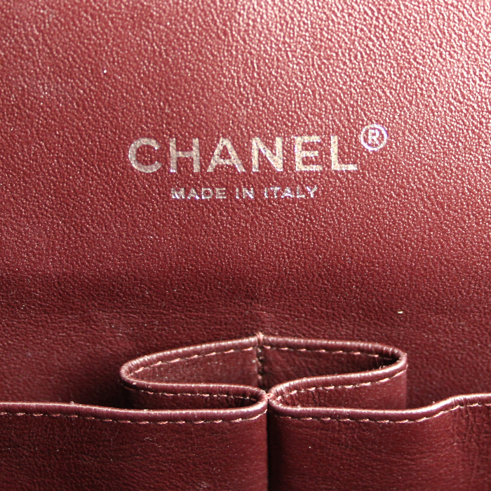 Chanel Timeless Maxi Jumbo handbag in black quilted leather - Detail D4