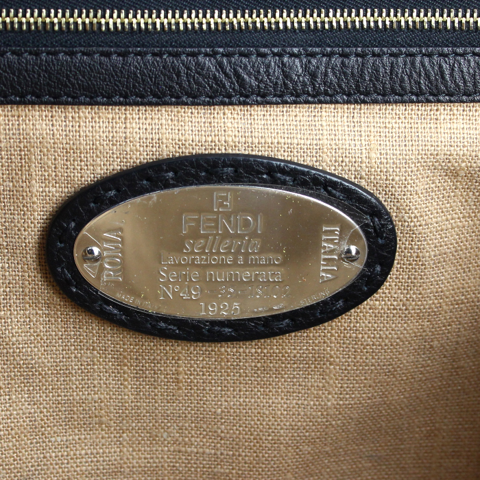 Borsa in pelle martellata nera - Detail D3
