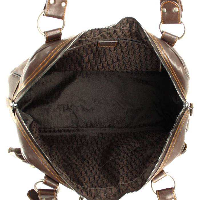 Dior Gaucho large handbag in brown leather - Detail D2