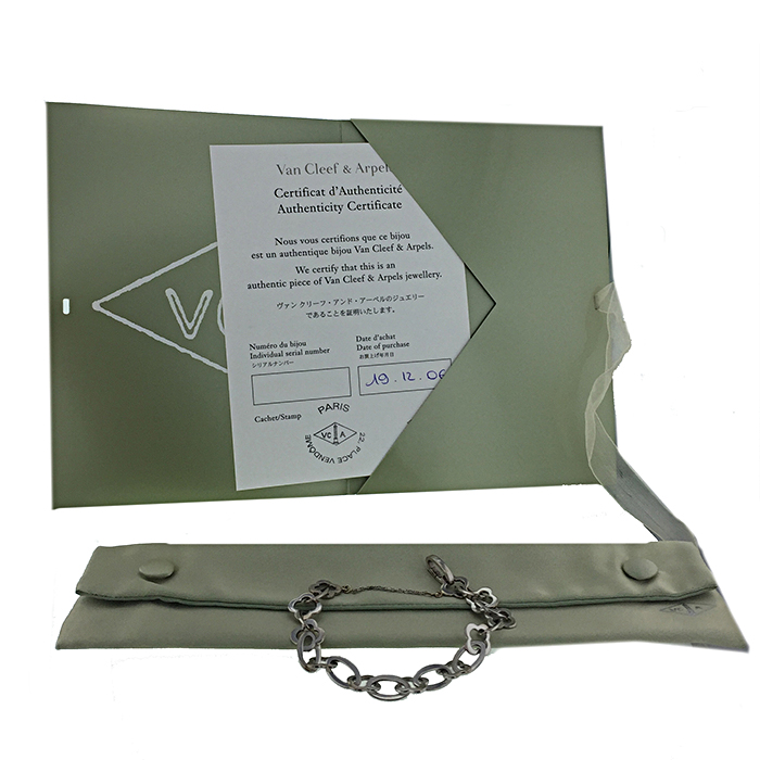 Bracelet articulé Van Cleef & Arpels Byzantine Alhambra en or blanc - Detail D2