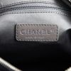 Borsa a tracolla Chanel Pocket in the city in pelle martellata nera - Detail D3 thumbnail