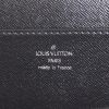 Porte-documents Louis Vuitton en cuir taiga noir  - Detail D3 thumbnail