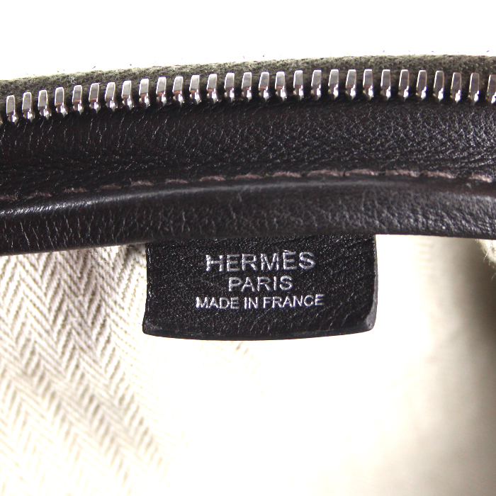 Sac à main Hermes en cuir marron et toile marron - Detail D4