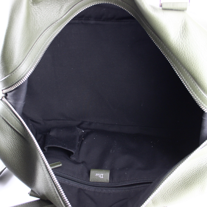 Dior travel bag in green grained leather - Detail D3
