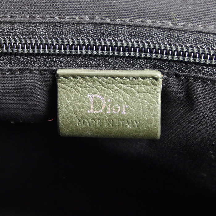 Dior travel bag in green grained leather - Detail D4