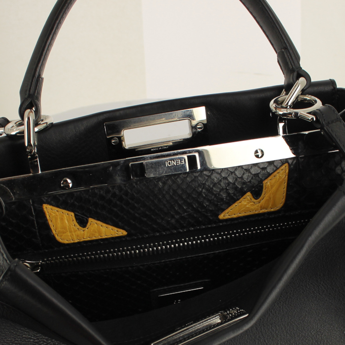 Sac à main Fendi Peekaboo moyen modèle en cuir noir - Detail D4
