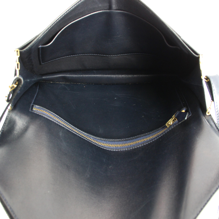 Bolso de mano Hermes Lydie - Bag en cuero box azul marino - Detail D2