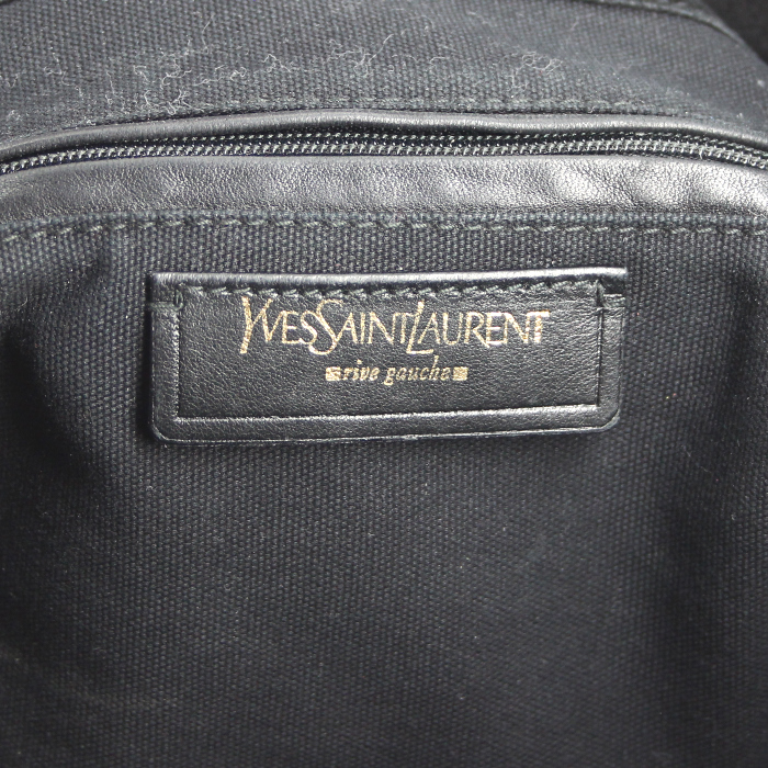 Sac à main Saint Laurent Downtown petit modèle en cuir verni noir - Detail D3