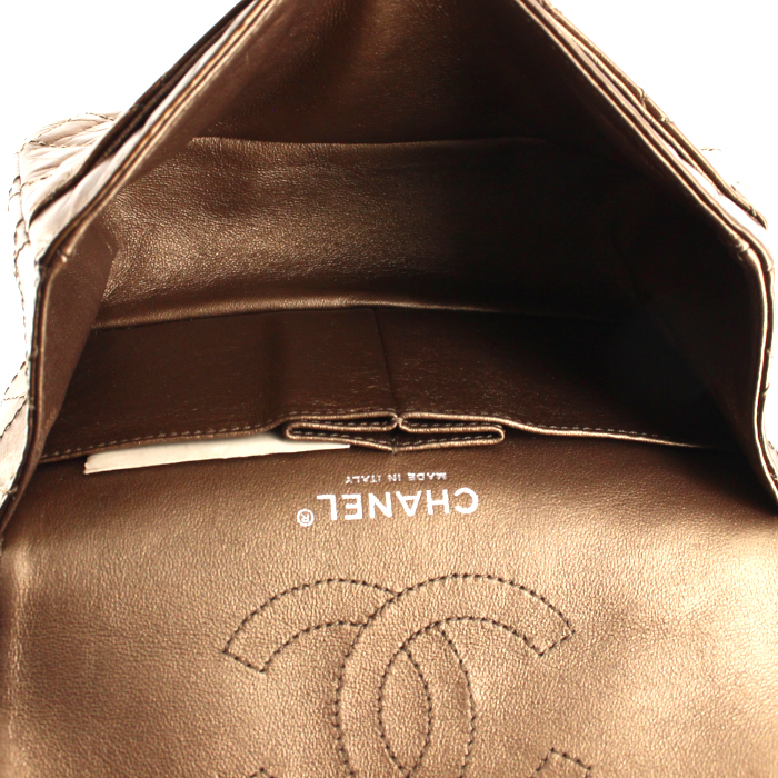 Sac à main Chanel 2.55 en cuir matelassé mordoré - Detail D3