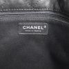 Chanel 2.55 XXL messenger bag in black quilted grained leather - Detail D4 thumbnail