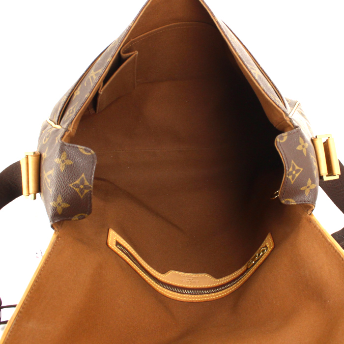 Louis Vuitton District beggar's bag in monogram canvas and natural leather - Detail D2