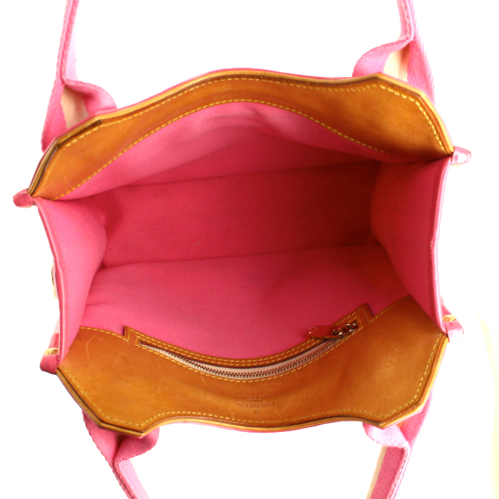 Louis Vuitton shopping bag in pink patent leather and pink monogram canvas - Detail D2
