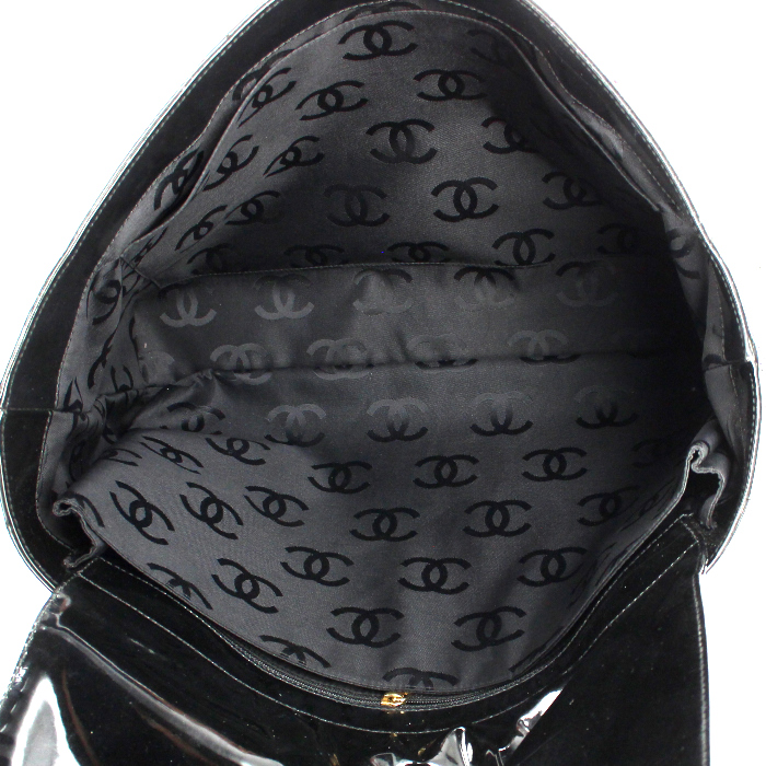Bolso Cabás Chanel Grand Shopping en charol negro - Detail D2