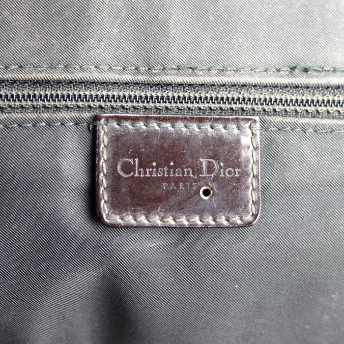 Sac à main Dior en cuir marron et cuir vernis marron - Detail D3