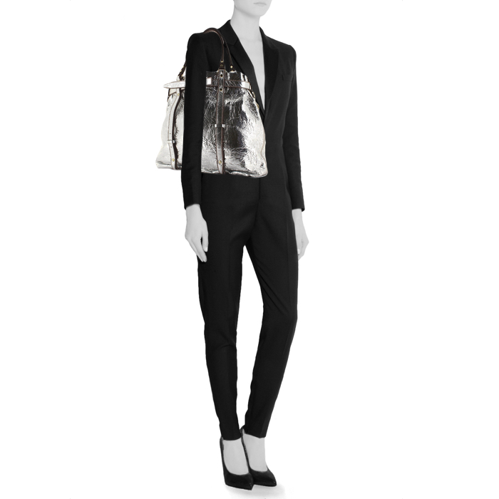 Bolso de mano Lanvin en cuero plateado - Detail D1