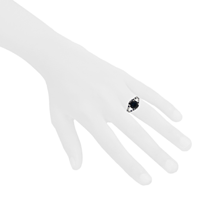 Mauboussin Ni Naive Ni Soumise ring in white gold and diamonds and in sapphire - Detail D1