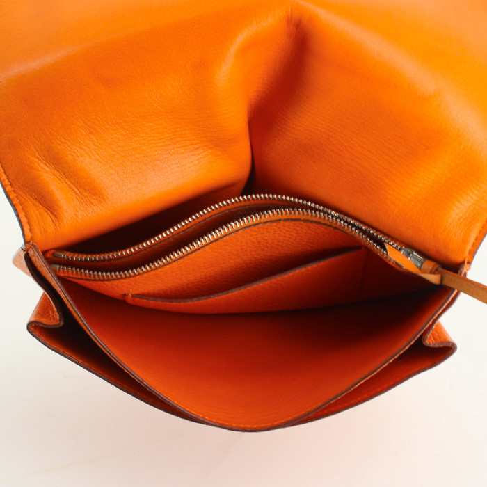 Hermes Dogon - Pocket Hand wallet in orange leather taurillon clémence - Detail D4