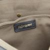 Bolso de mano Yves Saint Laurent Muse Two modelo mediano en cuero marrón y lona beige - Detail D3 thumbnail