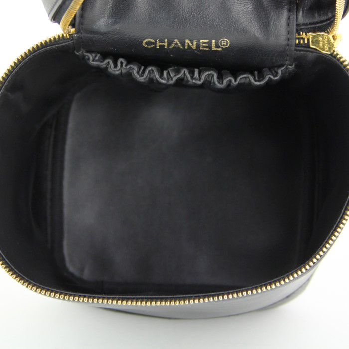 Chanel Vanity vanity case in black box leather - Detail D2