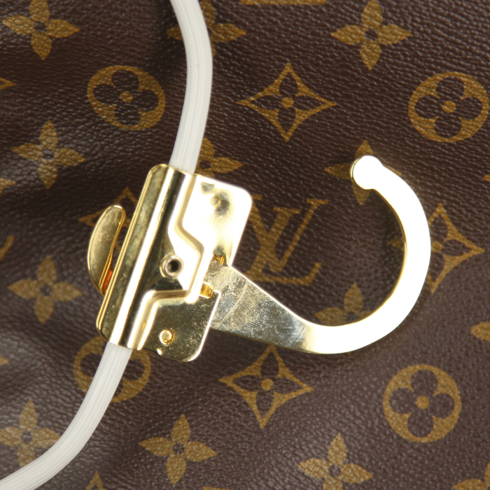 Porte-habits Louis Vuitton en toile monogram et cuir naturel - Detail D5
