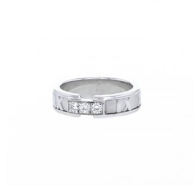 Anello Tiffany 
Co Atlas in oro bianco e diamanti Anello Tiffany 
Co Atlas in oro bianco e diamanti