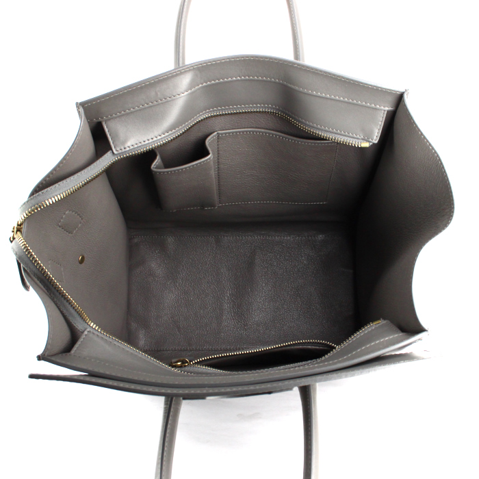 Sac à main Celine Luggage moyen modèle en cuir gris - Detail D2