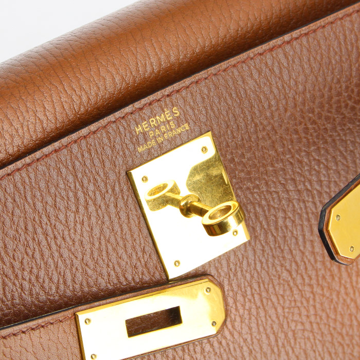 Borsa Hermes Kelly 32 cm in pelle Fjord marrone cioccolato - Detail D4