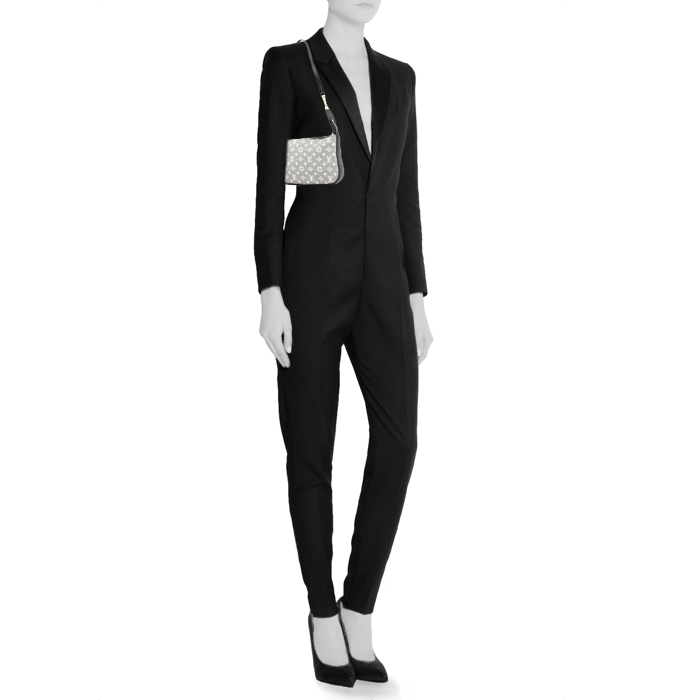 Bolsito de mano Louis Vuitton en lona Monogram blanca y azul y cuero azul marino - Detail D1