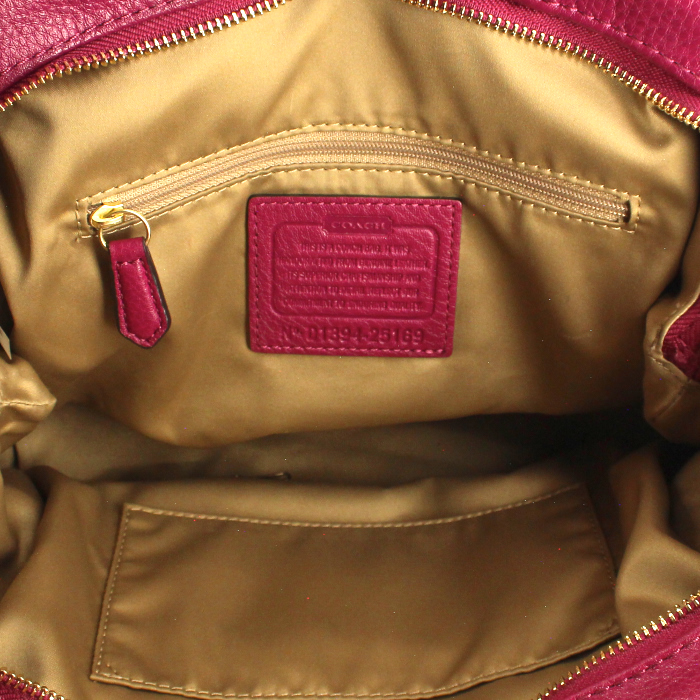 Sac à main Coach en cuir grainé rose-fushia - Detail D3