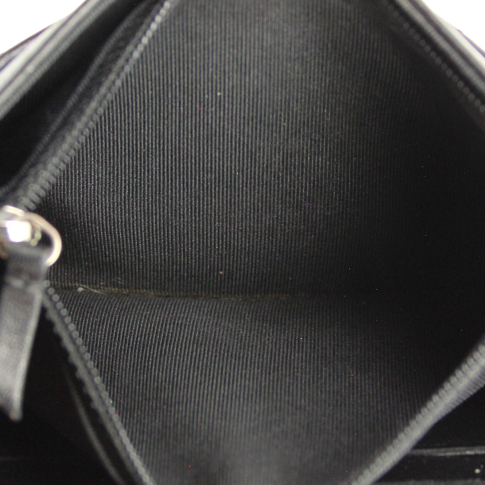 Chanel wallet in black quilted leather - Detail D4