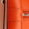 Louis Vuitton handbag in orange epi leather - Detail D3 thumbnail