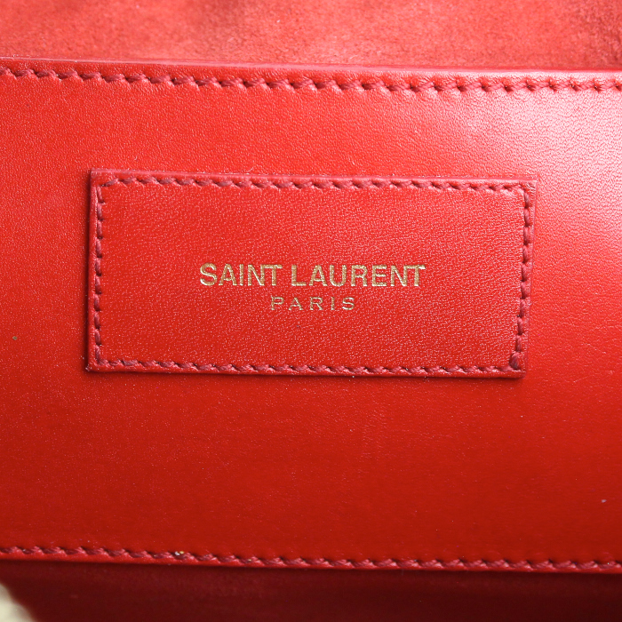 Saint Laurent Duffle small model handbag in red leather - Detail D4