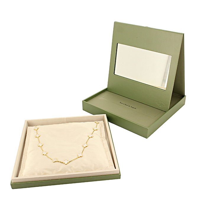 Sautoir Van Cleef & Arpels Alhambra Vintage en or jaune et nacre blanche - Detail D3