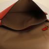 Pochette Valentino Garavani Rockstud in pelle rossa con decoro di borchie - Detail D3 thumbnail