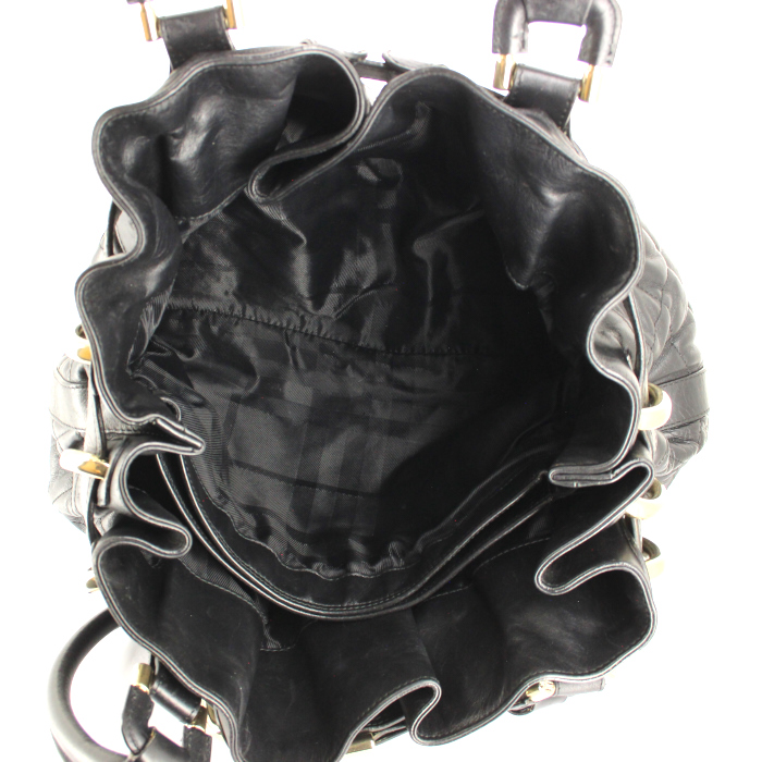 Bolso de mano Burberry en cuero acolchado negro - Detail D3