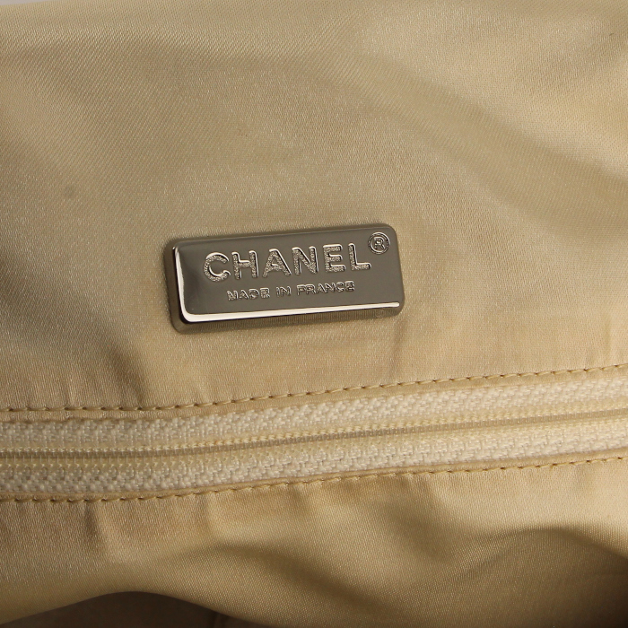 Chanel handbag in gold glittering leather - Detail D3